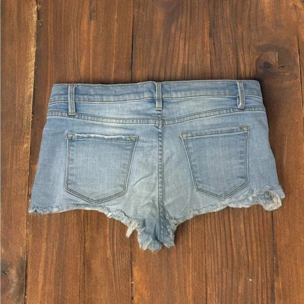 FRAME Le Garçon Cutoff Raw Hem Distressed Denim Jean Shorts Size 27 - Picture 3 of 8